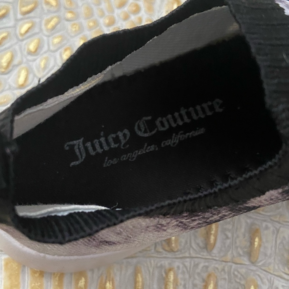 NWOT*Juicy Couture Sneakers, Size 5 - Picture 10 of 12